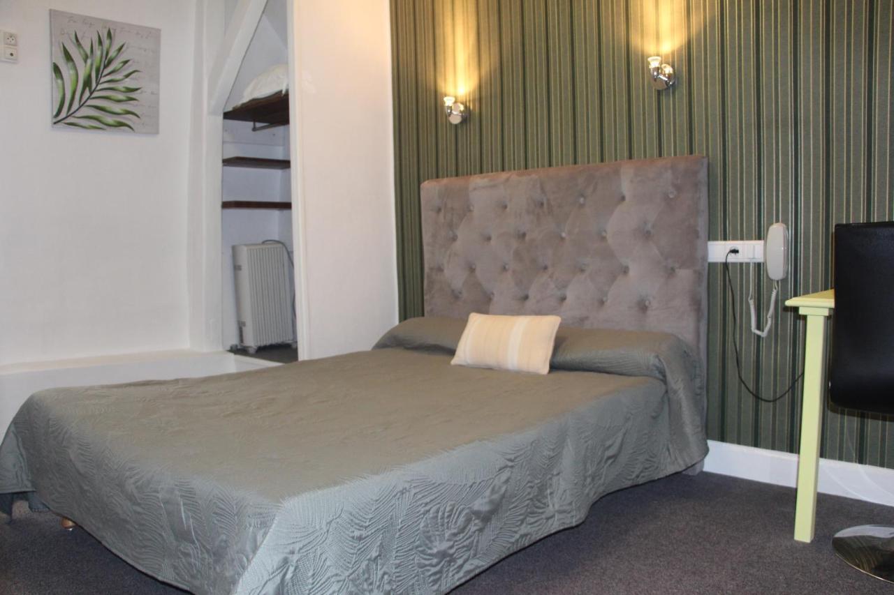 Hotel Au Chapon Fin Poitiers Exteriör bild